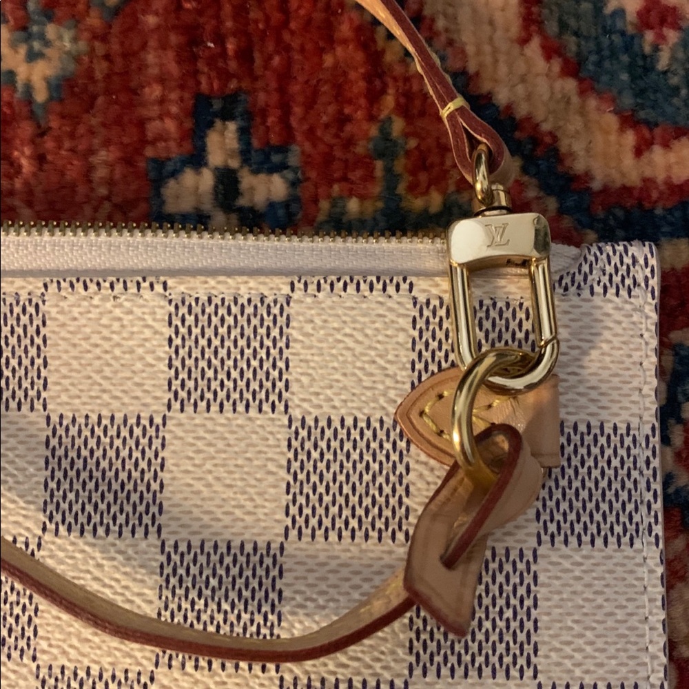 Auth Louis Vuitton pouch wristlet - Picture 3 of 8